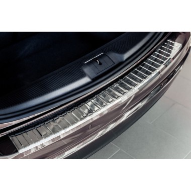 Накладка на задний бампер (полированная) VW Touran II (2010-) бренд – Croni главное фото